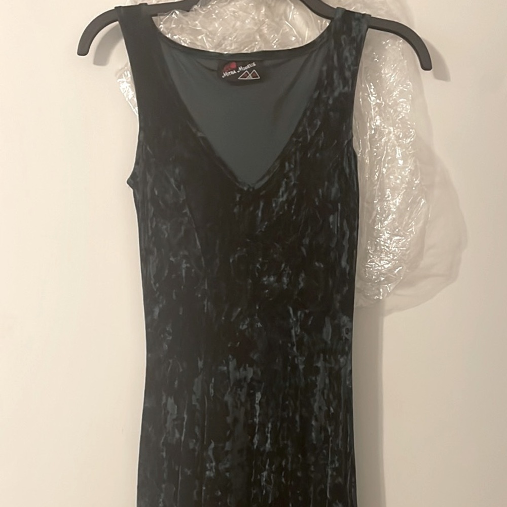 Hunter green velvety dress. Size 4